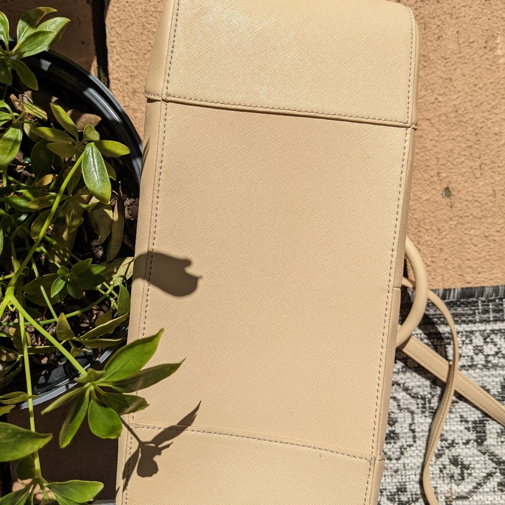 Tory Burch Beige Saffiano Leather Top-Handle Tote - Picture 7 of 7